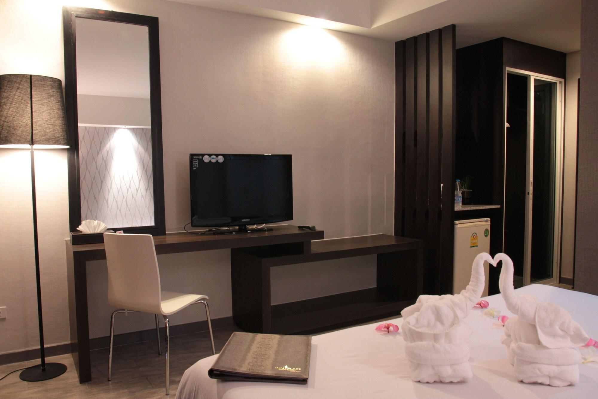 Inn Place Serviced Residence Паттая Екстер'єр фото
