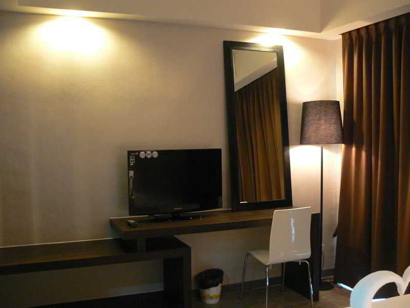 Inn Place Serviced Residence Паттая Екстер'єр фото