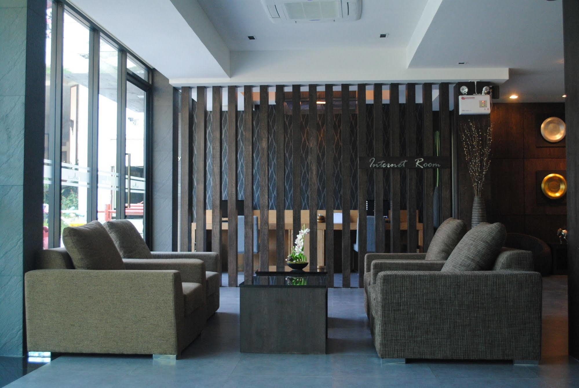 Inn Place Serviced Residence Паттая Екстер'єр фото
