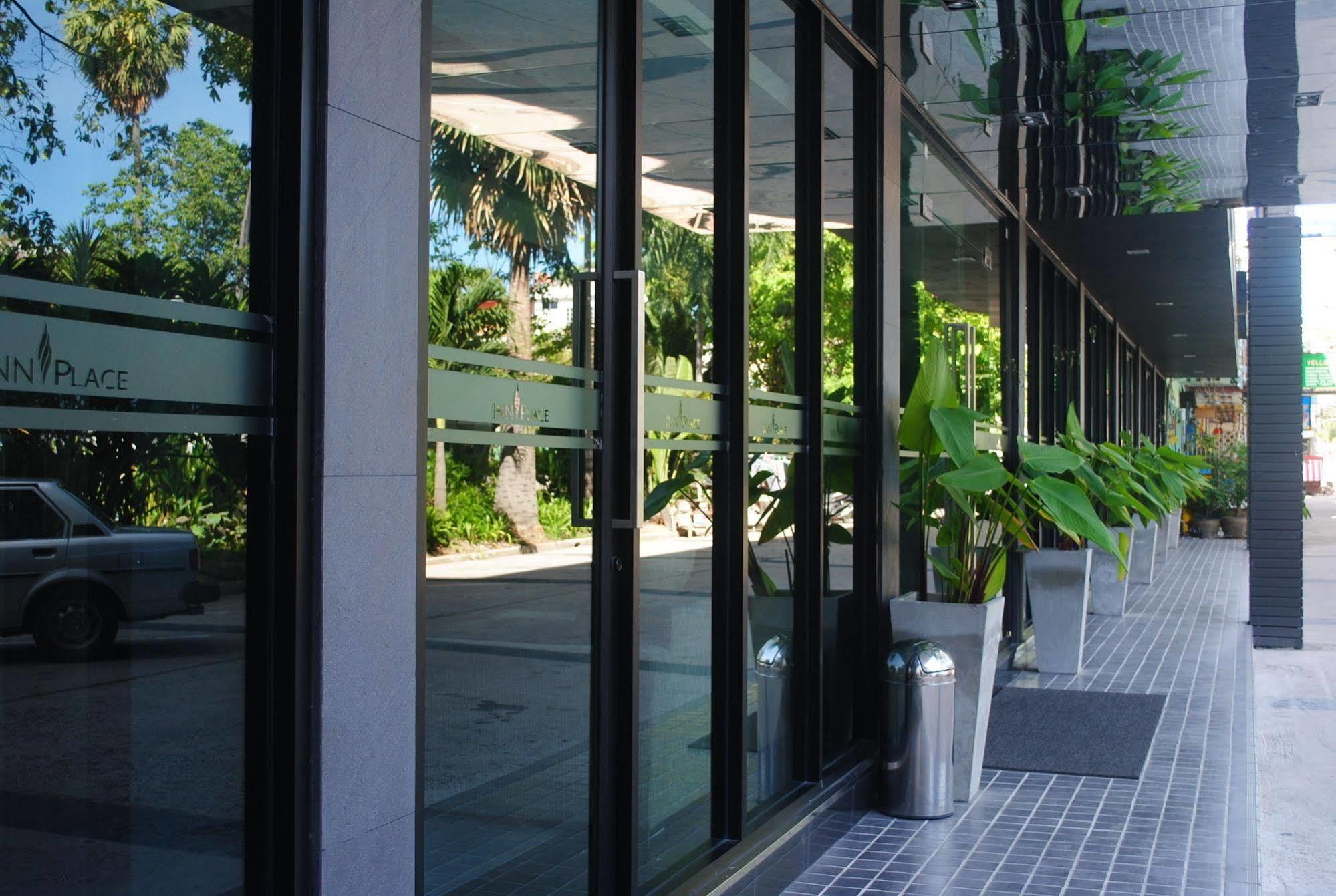 Inn Place Serviced Residence Паттая Екстер'єр фото